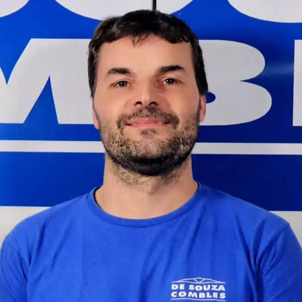 Christian – Ouvrier Qualifié de la société De Souza Combles Christian - Ouvrier Qualifié de la société De Souza Combles