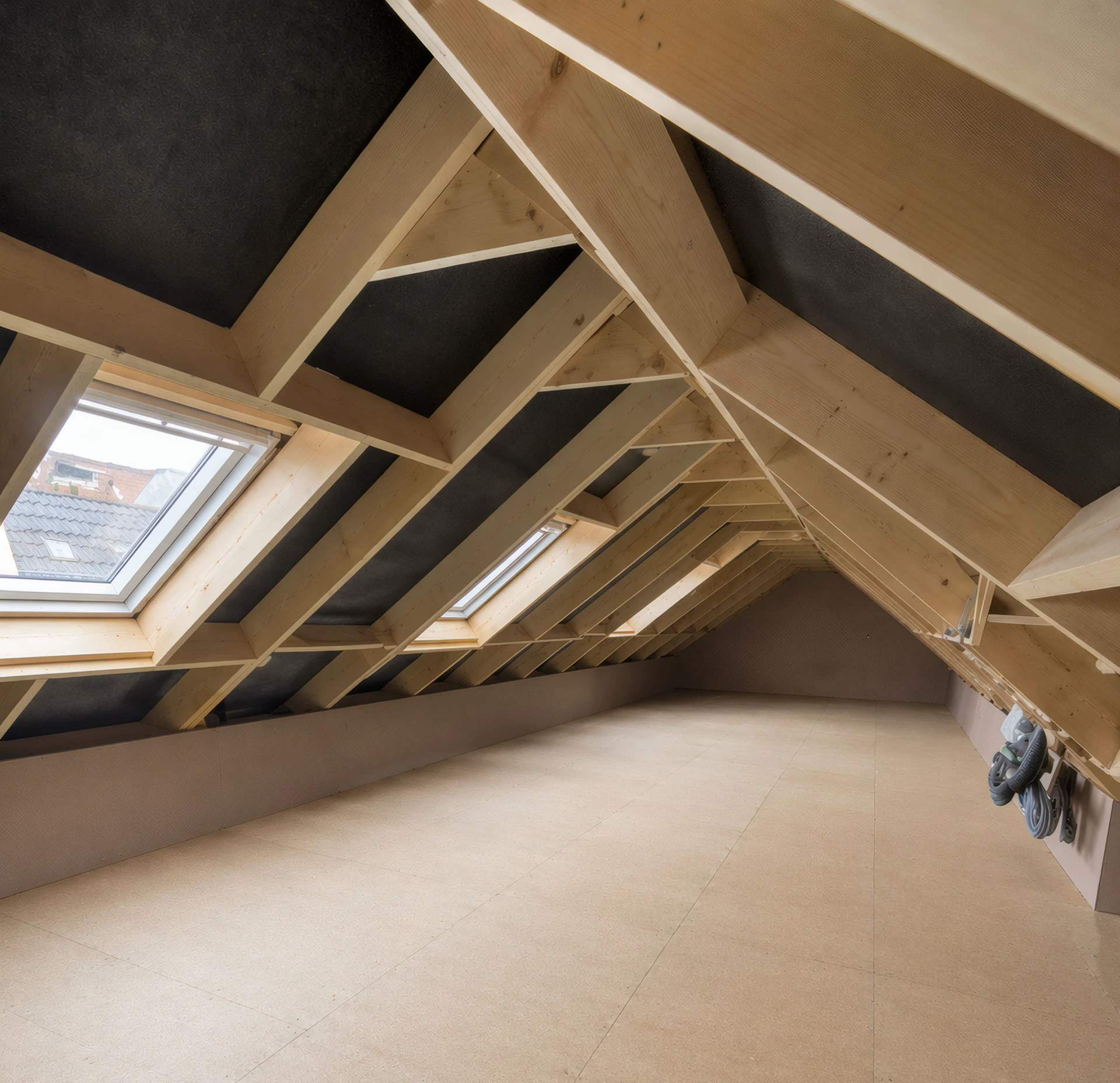 Transformation de charpente et plancher en bois - Réalisation De Souza Combles